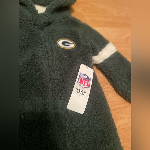 NFL apparel 18 months Green Bay Packers fuzzy fleece zip up sleeper - Picture 16 of 16